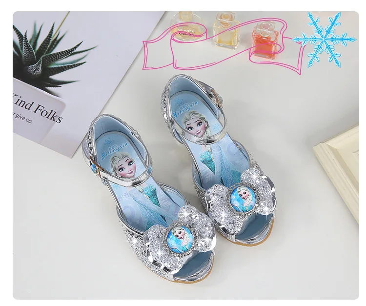 Сандалии принцессы для девочек; Новинка; летние детские кожаные блестящие сандалии; Свадебная обувь для девочек; корейская детская обувь на высоком каблуке с принтом Эльзы