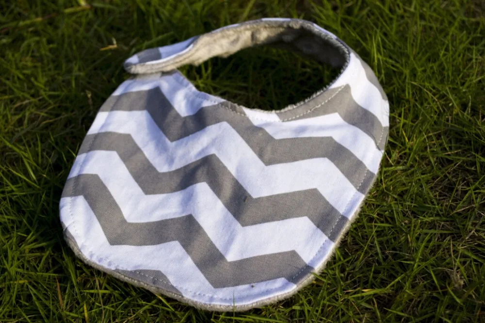 Solid Reversible gray and white stripe minky bib high quality OEM logo