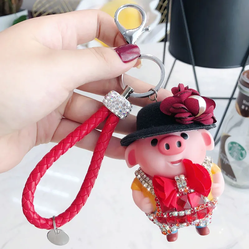 

Crystal Cute cartoon pig Keyrings 3D Key Chain Hand-painted Craft Car Keychain Key Holder Pendant Women Bag Accessoriess