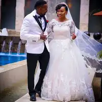 White Plus Size Wedding Dress Lace Applique Beaded Long sleeve Dubai African Tulle Bridal Dresses 2019 robe de mariee