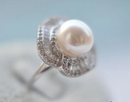 

2132 white ROUND FRESHWATER PEARL SILVER RINE ring