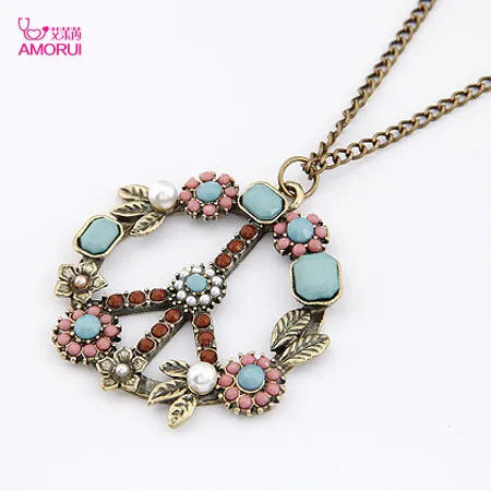 

AMORUI Retro Peace Symbol Anti-War Sign Necklace Pendant Ancient Gold Wreath White Pearl Men and Women Necklaces Collier Jewelry