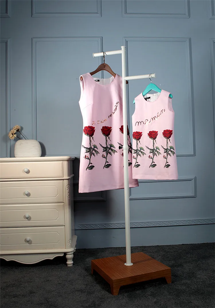 4555556549_999257115