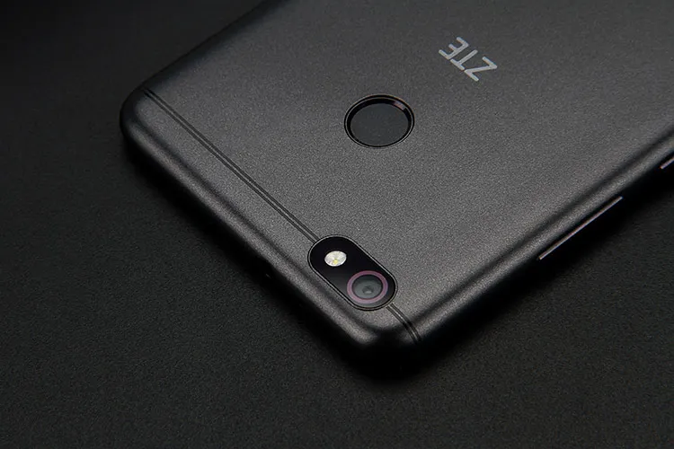 ZTE BLADE A3 3GB RAM 32GB ROM MTK6737T 1.5GHz Quad Core 5.5 Inch 2.5D HD Screen Android 7.0 4G LTE Smartphone