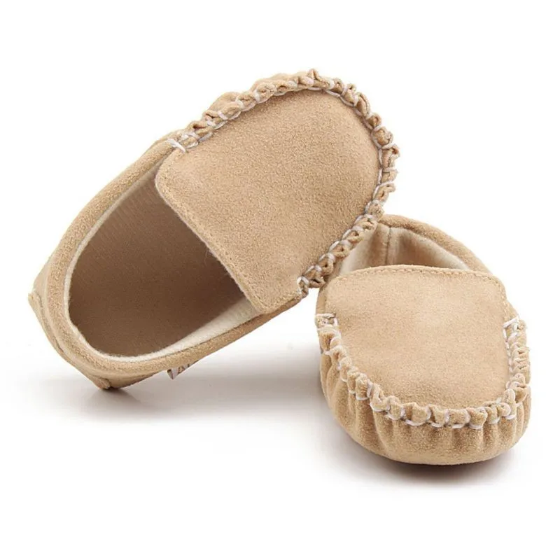 Обувь для новорожденных из искусственной замши; мокасины на мягкой нескользящей подошве; обувь для первых шагов для детей 0-18 месяцев