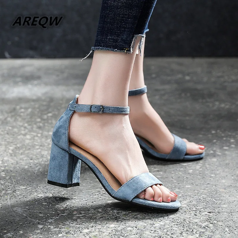 

2019 New Retro Fashion Sandals Summer Suede Metal Buckle Wild Simple High Heels Trend Casual Women's Sandals