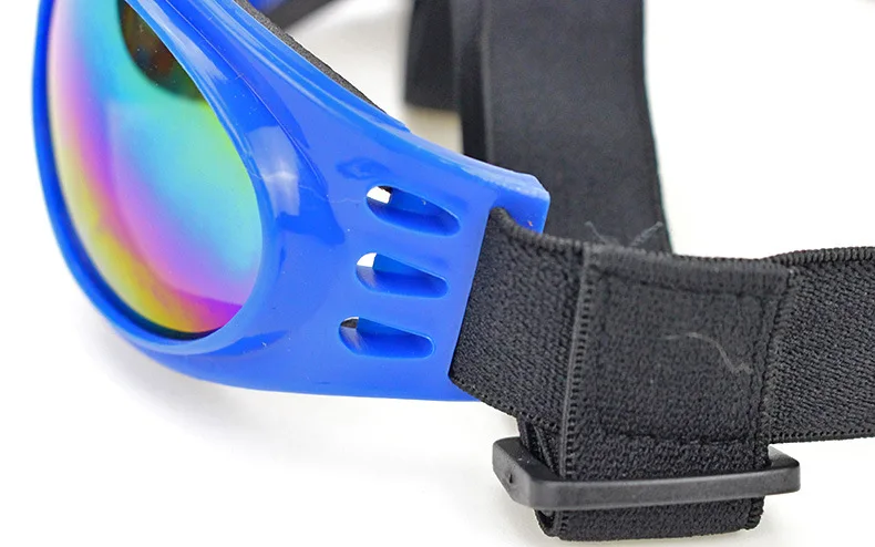 7489838979_817409337