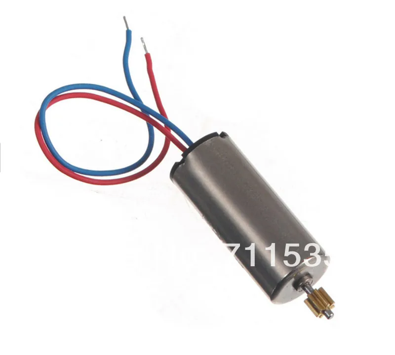 Moteur principal V911 V911-1 V911-pro installé dans un hélicoptère RC WLtoys, avec câbles connectés.