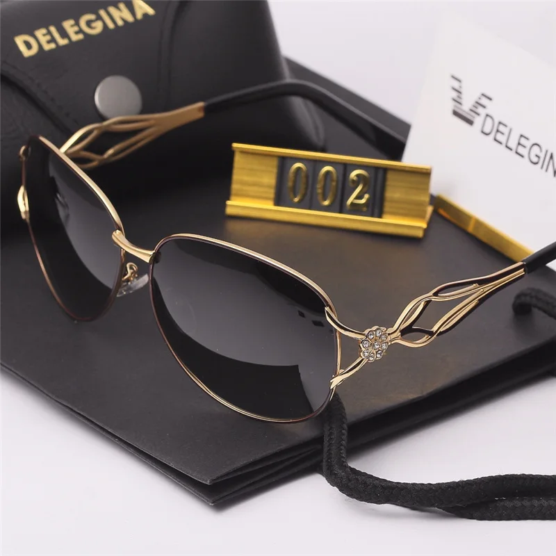 

DLEGINA 2017 Vintage Brand Designer Ladies Polarized Sunglasses Women Retro Points Sun Glasses with Leather case
