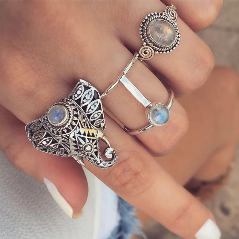 

FAMSHIN 2018 units / pack 8 Boho Retro Snake Jewelry Rings Blue Elephant Lucky Stackable Midi Rings Set of Rings for Women's Par