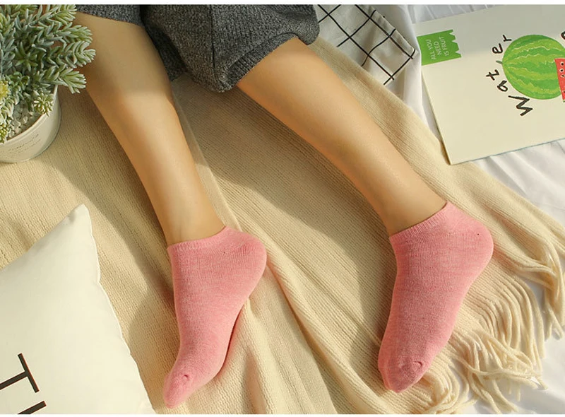 Новые летние женские носки, повседневные милые однотонные хлопковые носки, яркие цвета, модные короткие носки