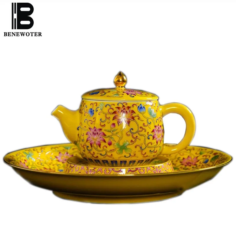 

300ml Jingdezhen Vintage Color Enamel Ceramic Porcelain Golden Teapot Painted Lotus Tea Pot for Brewing Puer Tea Coffee Granules