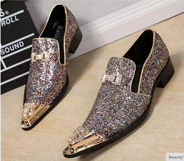 Фирменная Новинка Мужская обувь ручной работы указал золото с металлическим носком Туфли под платье Для мужчин блестящая обувь для вечеринок и свадьбы Мужская обувь