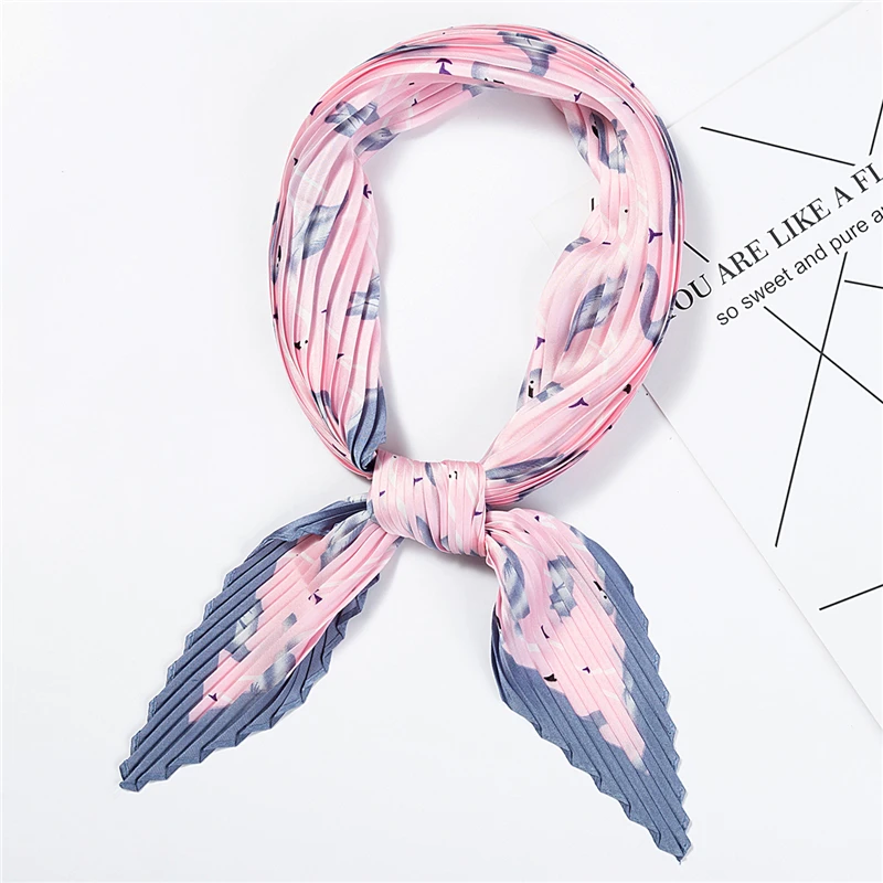 

2019 Designer Women Crinkle Scarf Silk Square Scarfs for Ladies Neck Scarves Pleated Print Handkerchief Female Hair Band Tie
