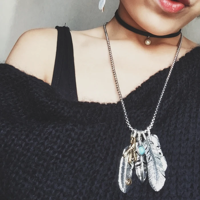 

Bohomian Punk Indian Jewelry Chain Necklace Feather Leaf Long Pendants With Eagle Claw Green Stone Stone Necklace for Women Men