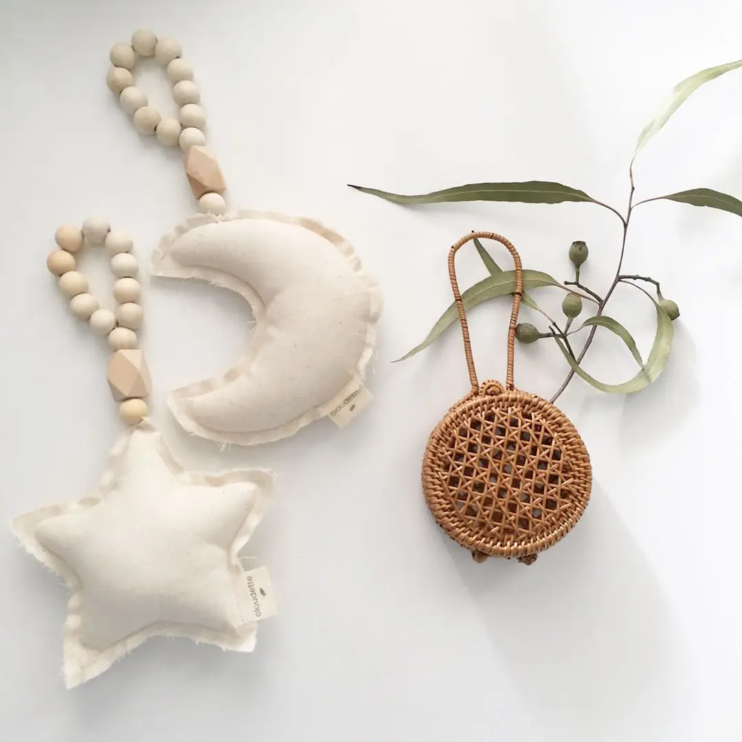 

cute Handmade Wood Beads With Moon Pendant Tent Decoration Children's Room Wall Decor Baby Crib Decoration 35cm
