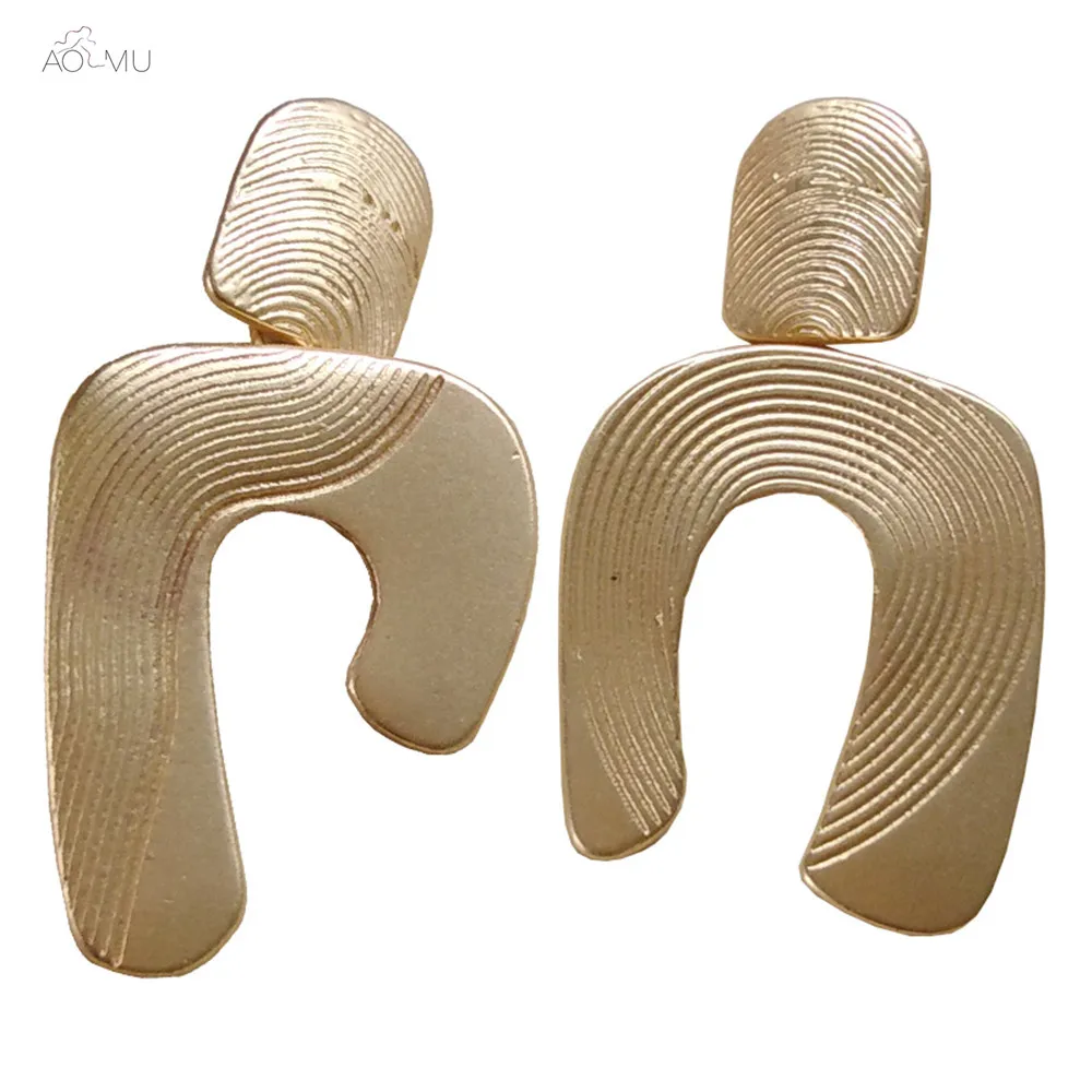 

AOMU Minimalist Trendy Metal Asymmetric Irregular Textured Geometric Stud Earrings for Women Gifts Party Wedding Jewelry Brincos