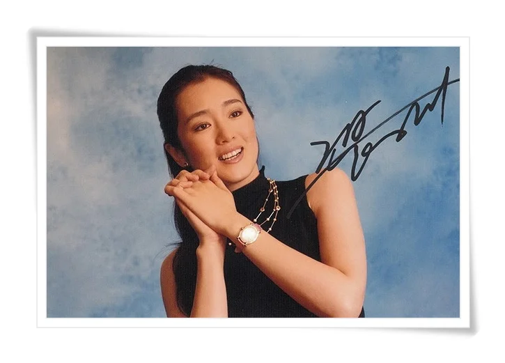 hand signed Gong Li 鞏俐 autographed photo 5*7 autographs free ship 102018B 