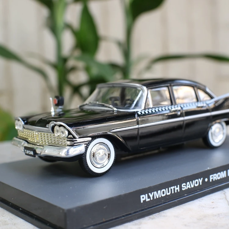 

1:43 Advanced alloy car models,high simulation PLYMOUTH SAVOY.FROM RUSSIA WITH LOVE Box gift model,free shipping