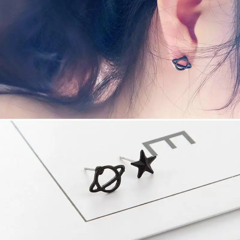 

Women Set Cute Fashion Perforated Zone Earrings Jewelry Accessory Black Handgrips Gold Star And Saturn Earrings Stud Earrings