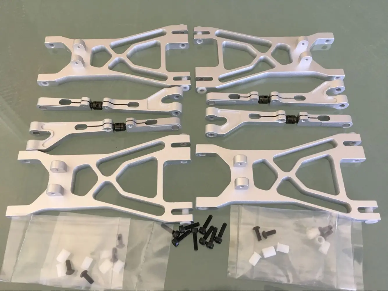 

HPI Savage 4.6 XL5.9 FLUX Metal arm swing arm upgrade