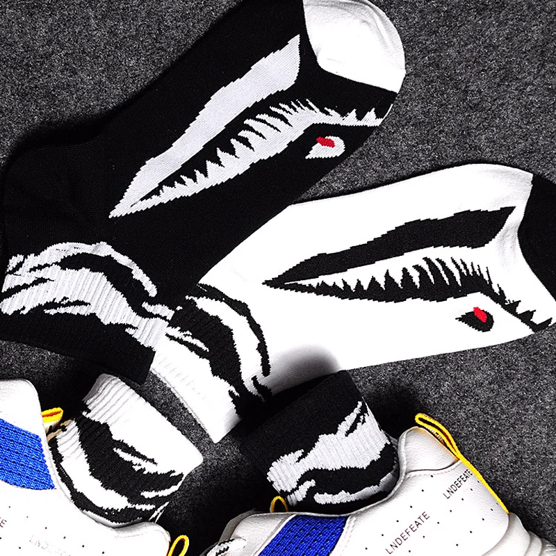 

Street fashion personality pattern black and white shark socks fun hip hop skateboard print ankle socks happy color cool socks