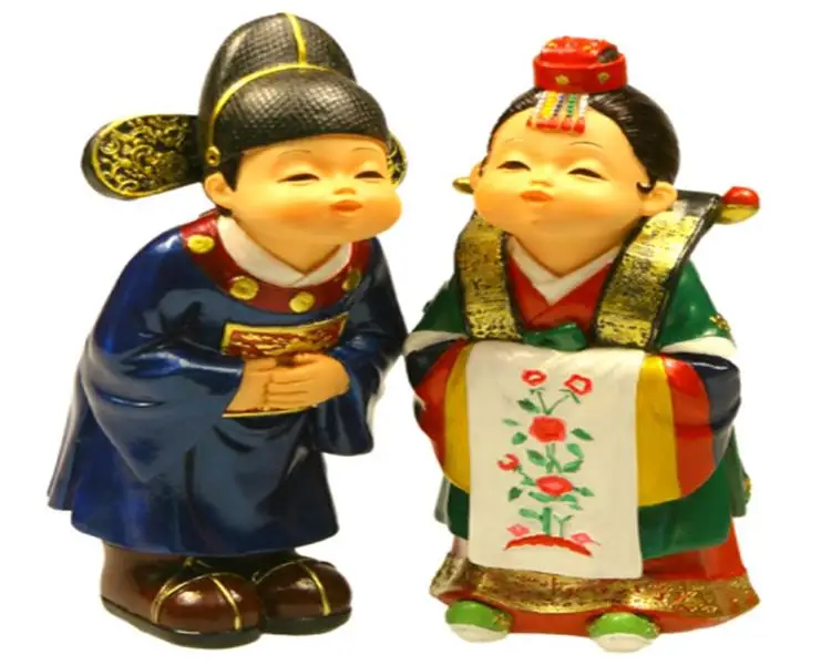 Korean style Resin Crafts A Set Korean Bride and Groom Figurine Home