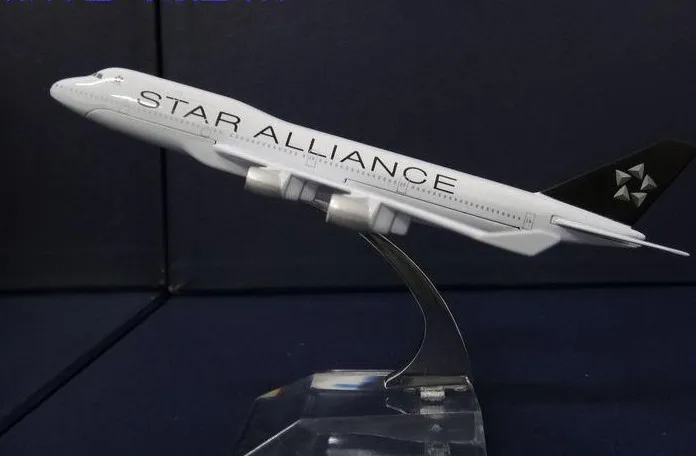 1:400 модель самолета Боинг 747-400 Star Alliance aircraft B747 металла моделирование самолета Модель игрушки для детских игрушек подарок на год