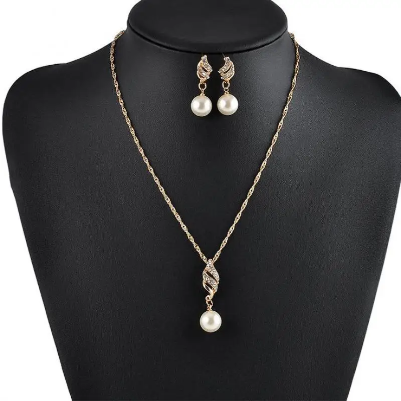 dainty bridal jewelry sets