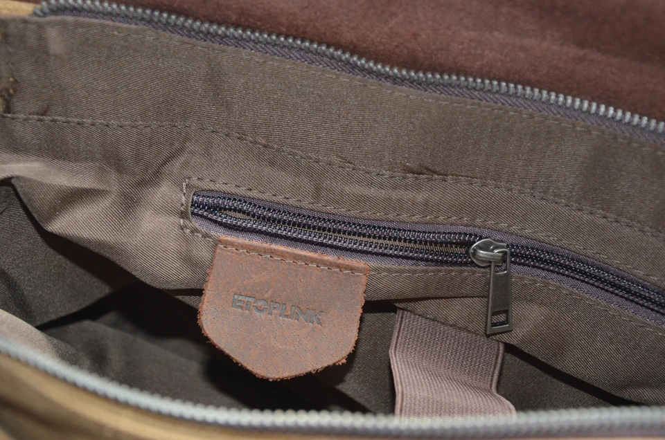 INSIDE ZIPPER of Woosir Waxed Canvas Camera Bag