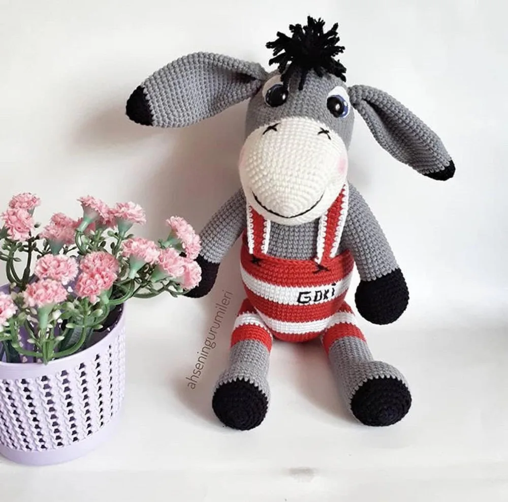 

crochet toys amigurumi handmade rattles doll donkey model number DXR007
