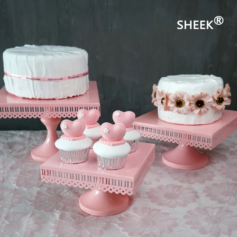 

pink square iron cake stand Suitable for weddings for partiesg or atherings Have lace single cupcake stand
