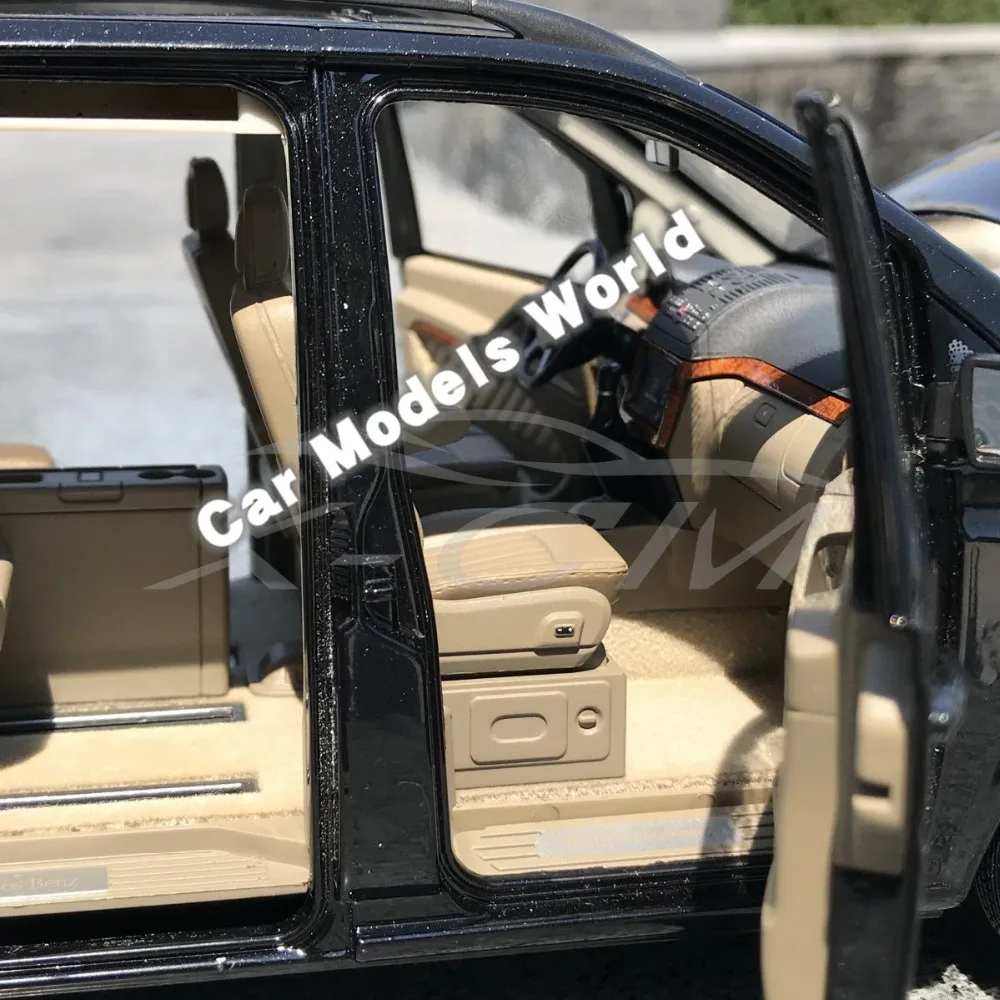 Литая модель автомобиля для Viano Business Car MPV 1:18 (черный) + небольшой подарок!|Наземный