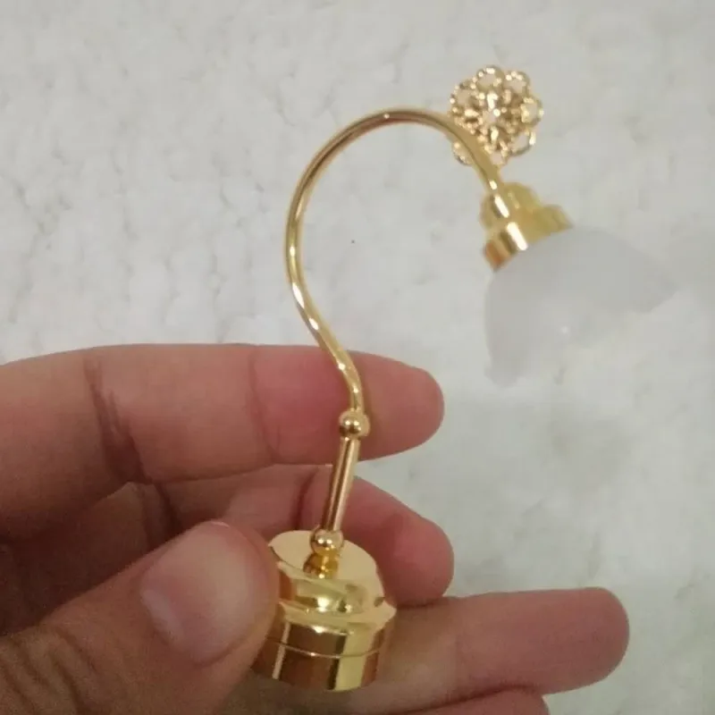 doll house lamp 