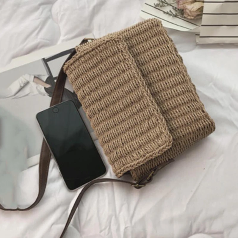 Bohemian Straw Crossbody Bags for Women Summer Beach Bag Small Purse and Handbags Female Vintage Rattan Woven Messenger Bag