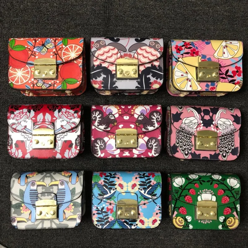 

9 Colors Famous Brand Designer High Quality Graffiti Genuine Leather Chain Shoulder Messenger Bags Women Clutch Purse Sac A Main