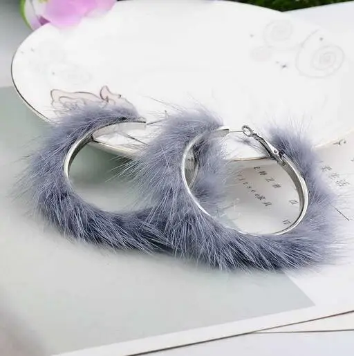 Серьги кольца из натурального меха норки 5 см большие размеры серьги енота теплые