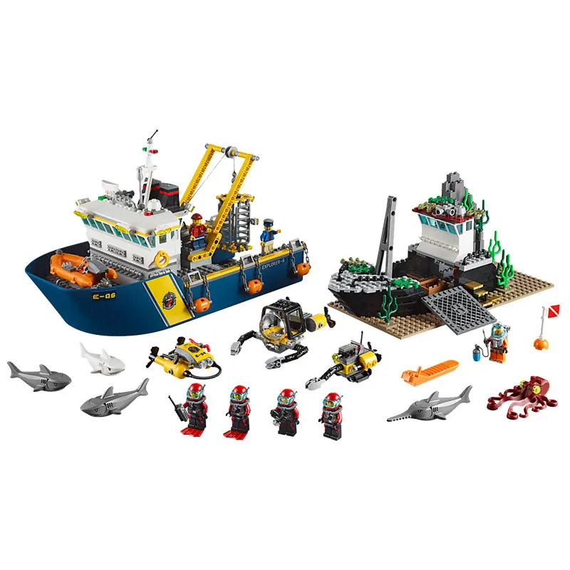 

Lepin City 02012 Deep Sea Exploration Ship 774Pcs Building Blocks Toys for Children Compatible Legoing Citys 60095 Figures