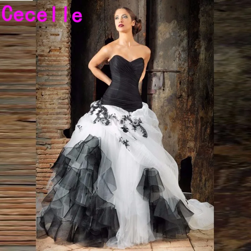 

Black and White Gothic 2019 Wedding Dresses Sweetheart Ball Gown Pleats Vintage 60s Prinvess Bridal Dress Colorful Wedding Gowns