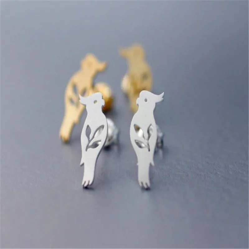 

Oly2u New Fashion Parrot Cute Bird Earrings Women Simple Cute Lovely Animal Girls Gifts Ear Studs