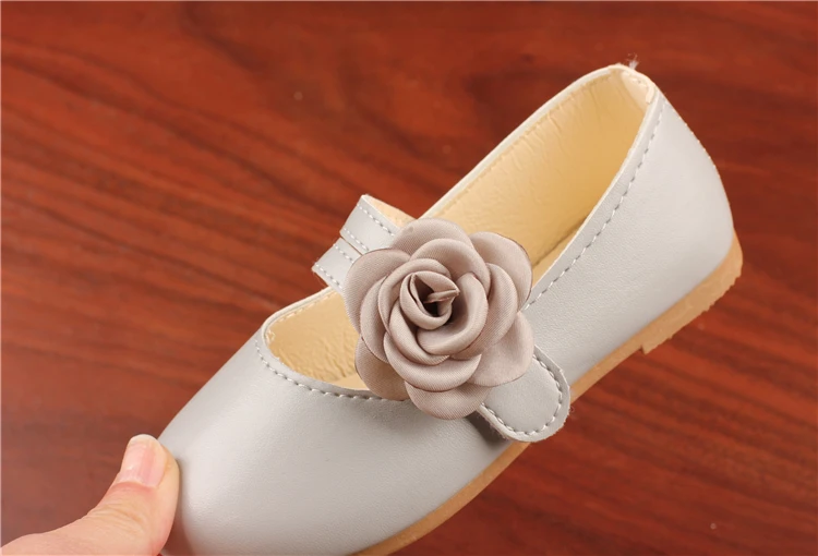Bekamille/кожаная обувь для девочек; сезон весна-осень; модная однотонная детская обувь с цветочным узором для девочек; повседневные кроссовки; детская обувь для девочек