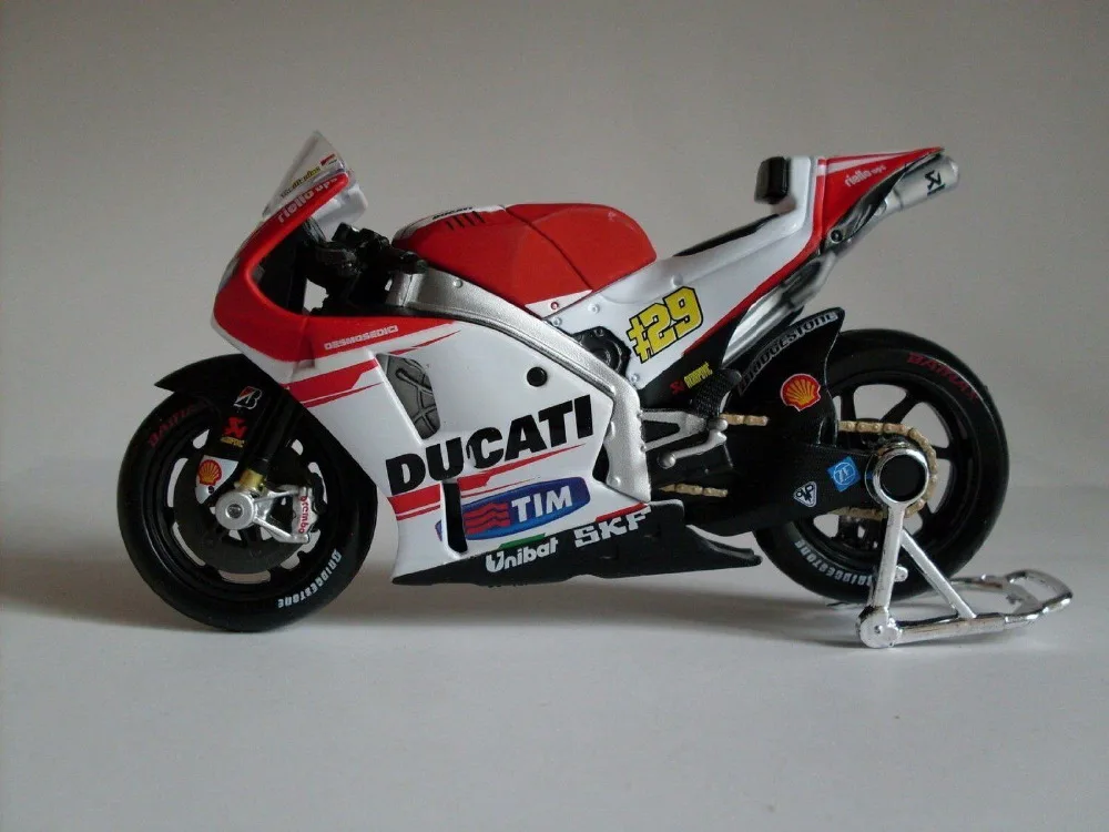 Maisto 1:18 Ducati Desmosedici GP15 Andrea Iannone № 29 Andrea Dovizioso № 4 мотоцикл велосипед Модель в коробке