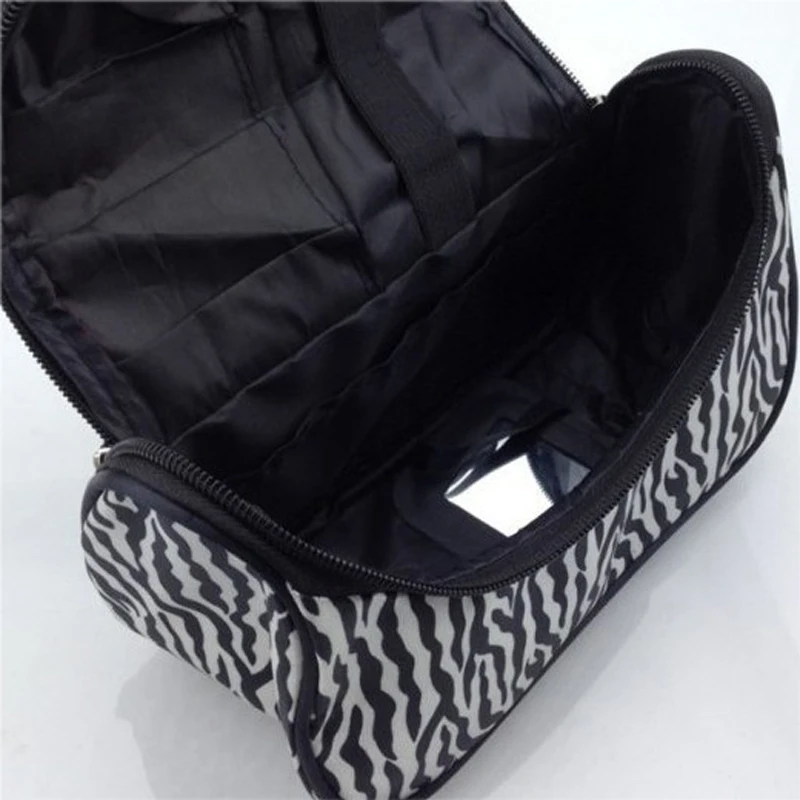 Новая нейлоновая женская сумка-Органайзер на молнии для макияжа, женские cosetic сумки для путешествий на открытом воздухе, сумка для стирки в полоску зебры, Туалетные сумочки