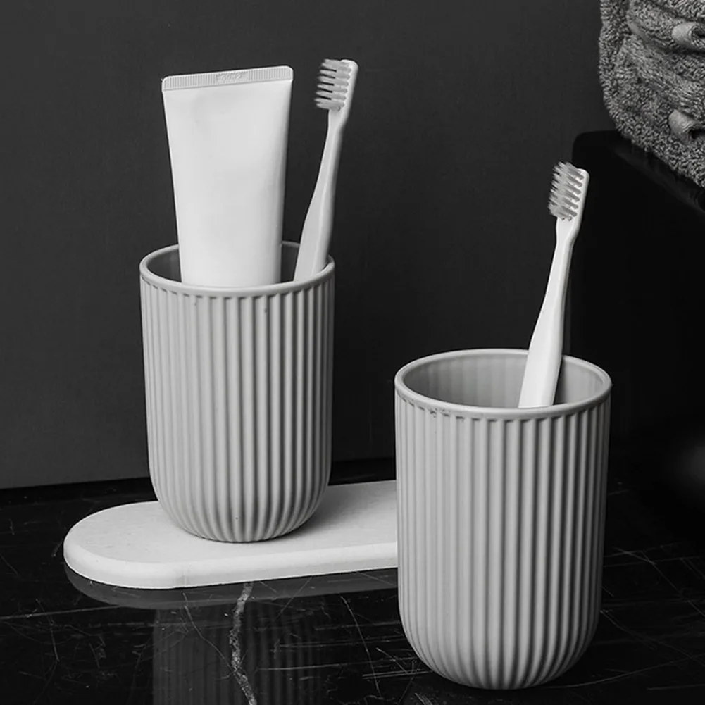 

2Pcs PP Brushing Cup Set Mouth Toothbrush Couple Cup Kit with Diatom Mud DC156