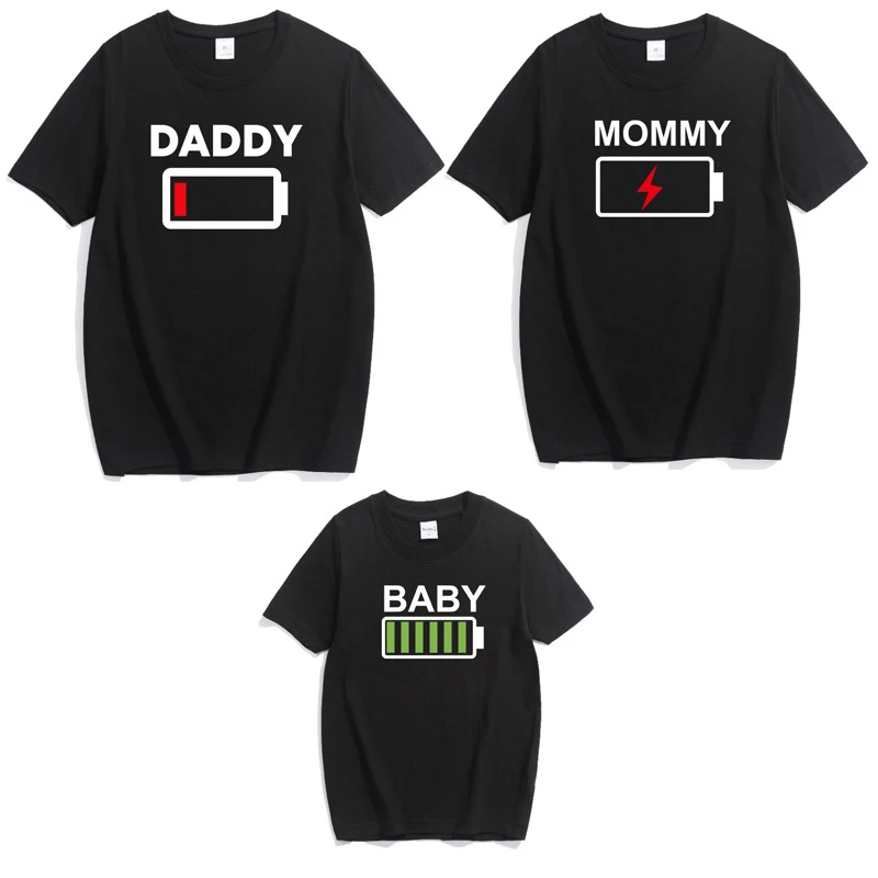Семейные комплекты в семейном стиле для папы, для мамы, сына, дочери наряды Костюмы футболка новые футболки для мамы, папы и ребенка Одежда для маленьких мальчиков и девочек
