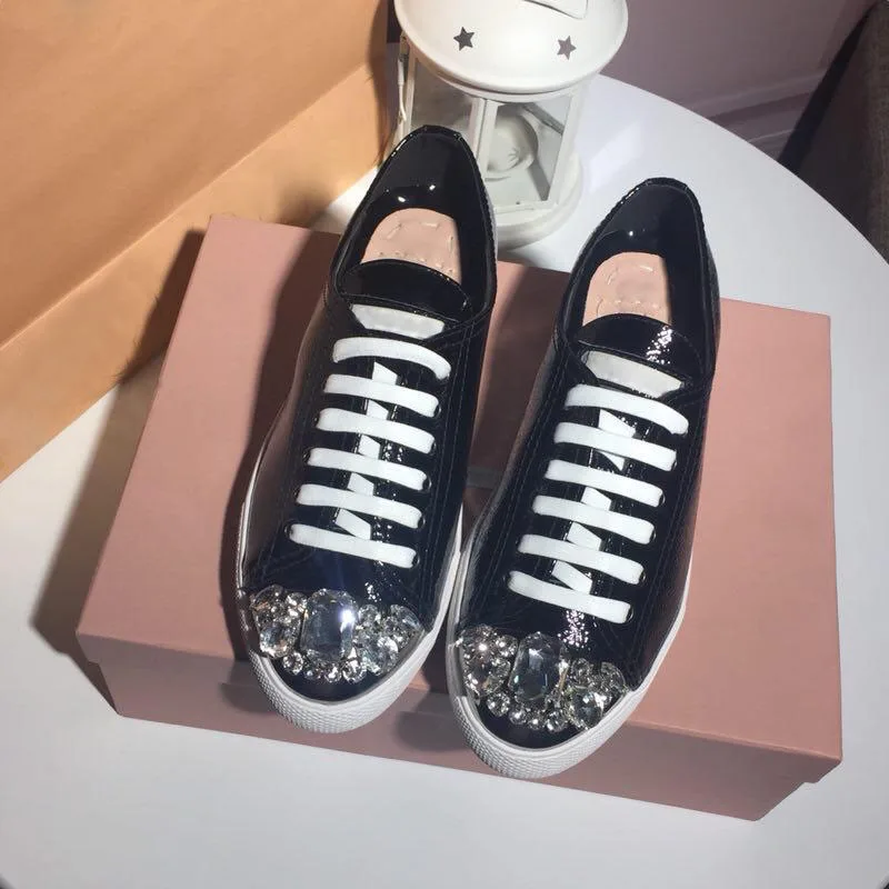 

Hot Shoes Women Patent Leather Shoes Casual Genuine Leather Flats Lace Up Shoes Designer Shoes Crystal Decor Zapatos de Mujer