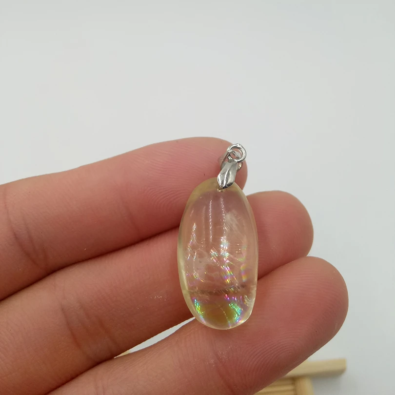 Natural quartz crystal cutting and polishing, the real healingin