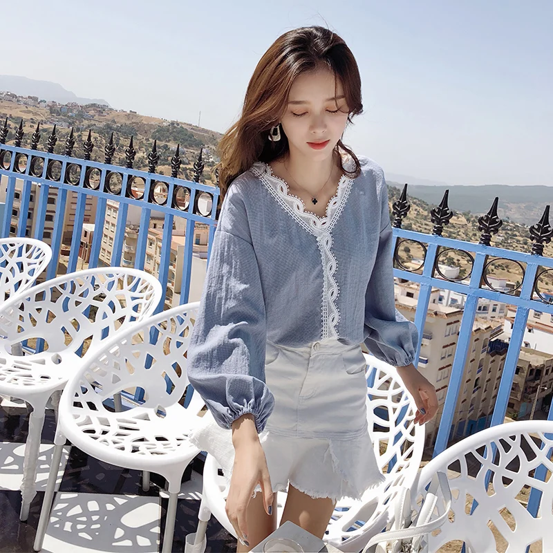  Mishow Women 2019 Autumn Plaid Shirts Long Sleeve Blouses Lace V-neck Shirt Casual Tops MX18C4596