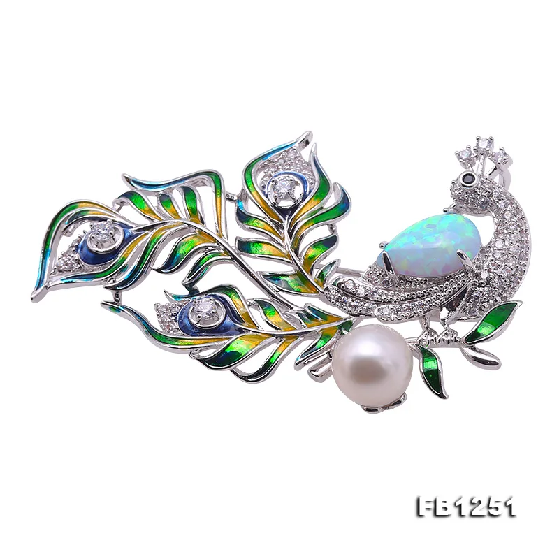 JYX Fine Peacock Pearl Brooch 9.0mm White Natural Freshwater Pearl Christmas Floral Brooch Pin Party Women