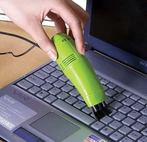 Free shipping Mini vacuum cleaner for laptop with USB connection